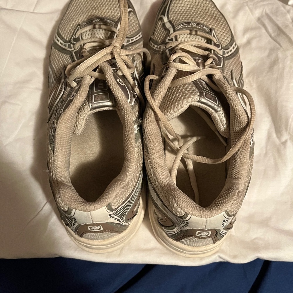 New Balance Shoes - Picture 4 of 4